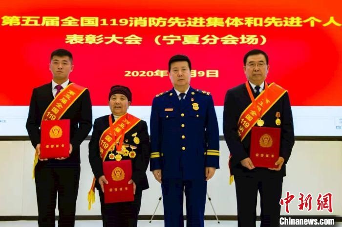 Wang Lanhua: membro do PCCh dedica carreira à seguran?a comunitária