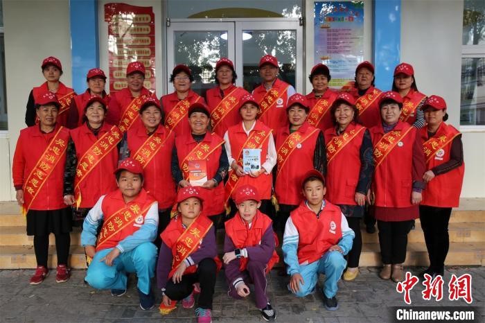 Wang Lanhua: membro do PCCh dedica carreira à seguran?a comunitária