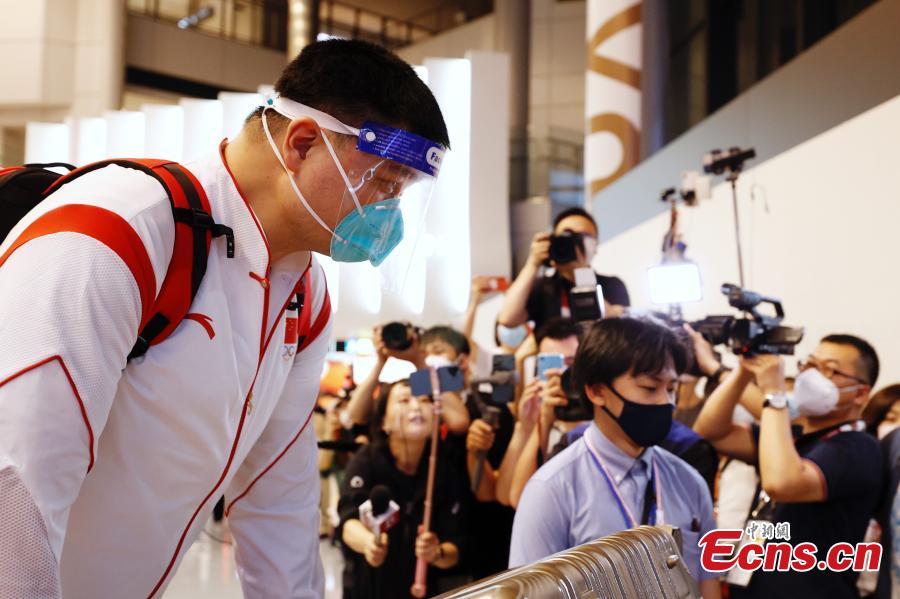 Membros da delega??o esportiva chinesa chegam a Tóquio