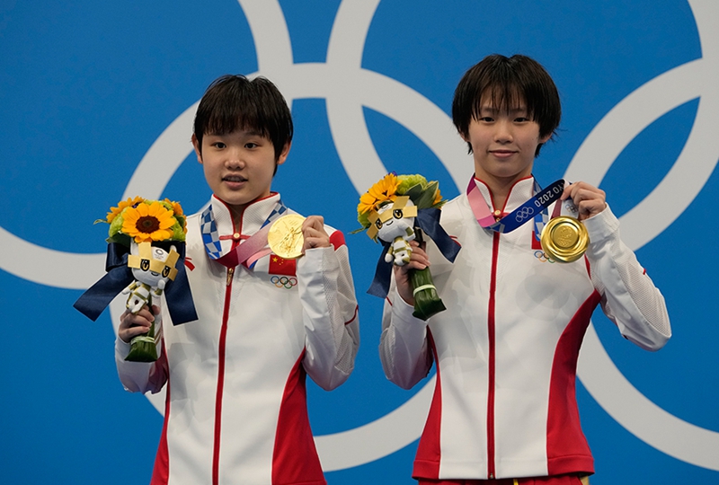 Salto: chinesas Chen e Zhang ganham medalha de ouro na plataforma 10m sincronizado feminino