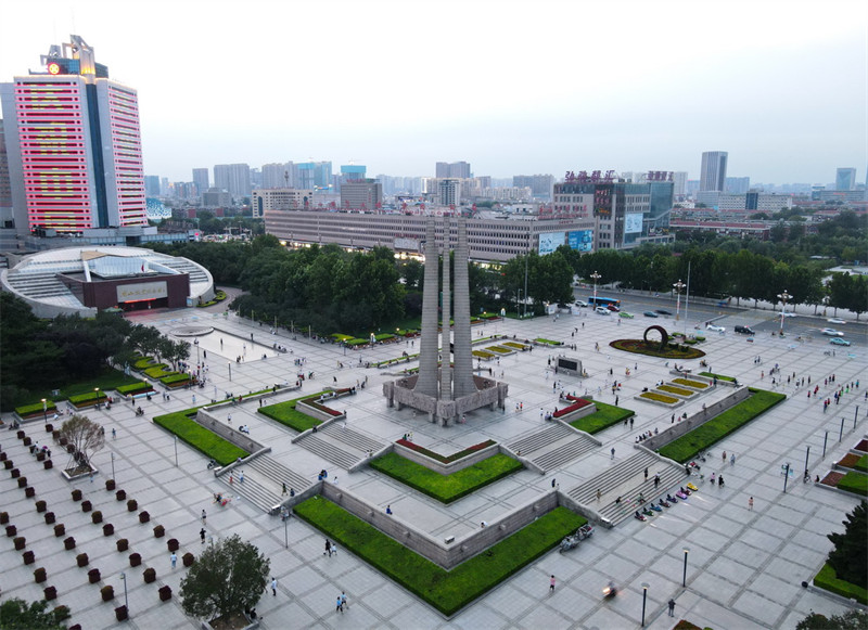 Tangshan reconstruída 45 anos após terramoto devastador