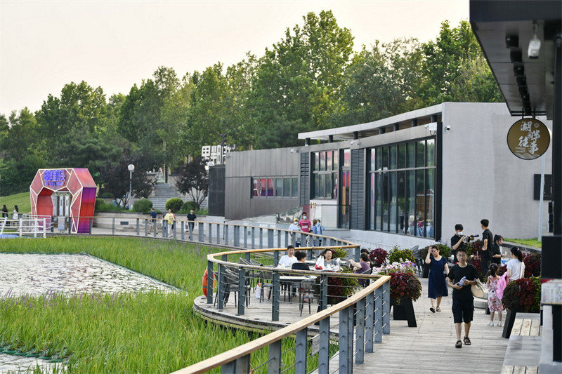 Tangshan reconstruída 45 anos após terramoto devastador