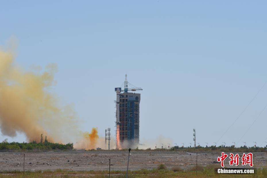 China lan?a com sucesso novo satélite