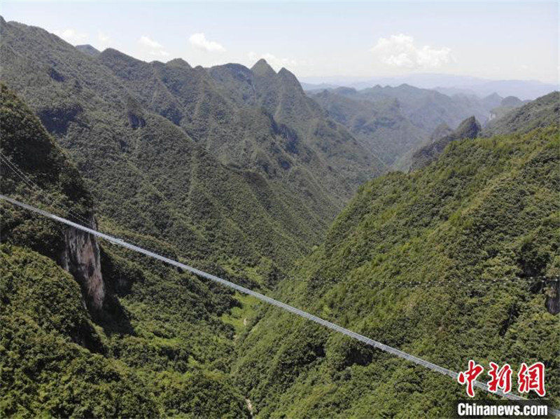 Sichuan constrói ponte de vidro de 680 metros de extens?o