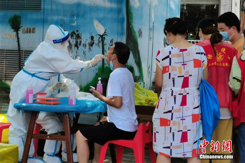 Zhengzhou realiza teste de ácido nucleico em grande escala