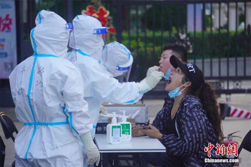 Zhengzhou realiza teste de ácido nucleico em grande escala