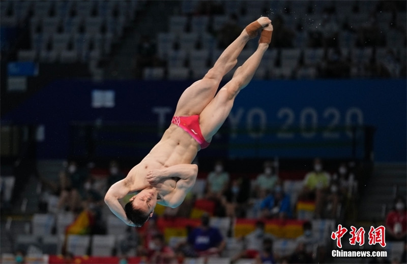 Olimpíadas: Xie Siyi conquista medalha de ouro no salto de trampolim de 3m masculino?