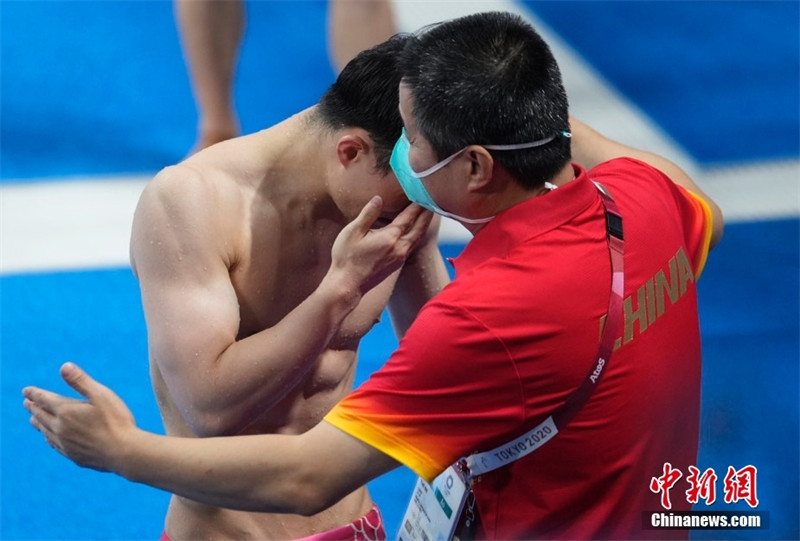 Olimpíadas: Xie Siyi conquista medalha de ouro no salto de trampolim de 3m masculino?