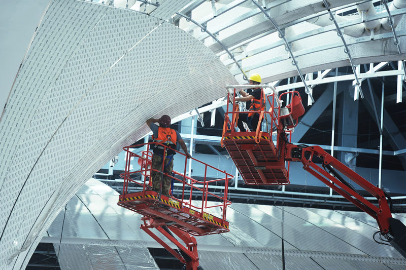 Operários aceleram a constru??o de Terminal 4 do Aeroporto Internacional Xiaoshan de Hangzhou 