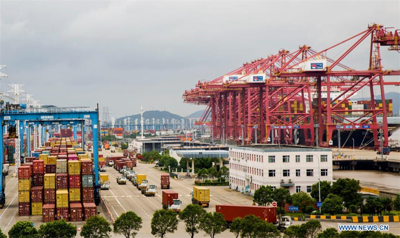 China: Porto de Ningbo-Zhoushan atinge 20 milh?es em rendimento de TEU