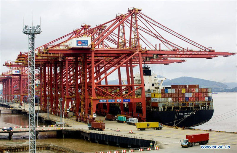 China: Porto de Ningbo-Zhoushan atinge 20 milh?es em rendimento de TEU