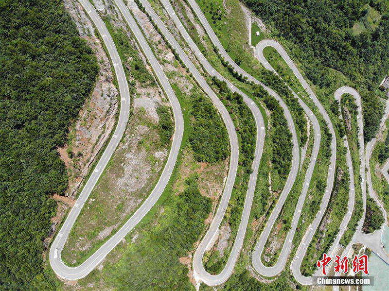 Sichuan: Grand Canyon Bashan com novo anel interno de 50 km