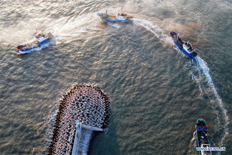 China: proibi??o sazonal de pesca é terminada em Fujian