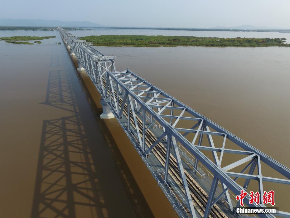 Instala??o de trilho para ferrovia transfronteiri?a sino-russa termina em Heilongjiang