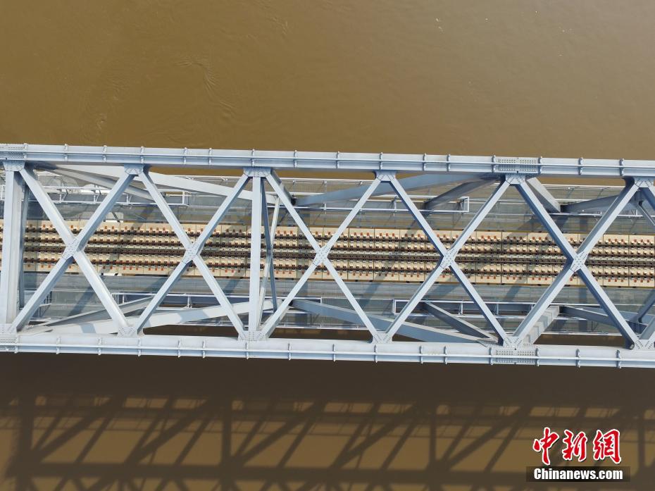 Instala??o de trilho para ferrovia transfronteiri?a sino-russa termina em Heilongjiang