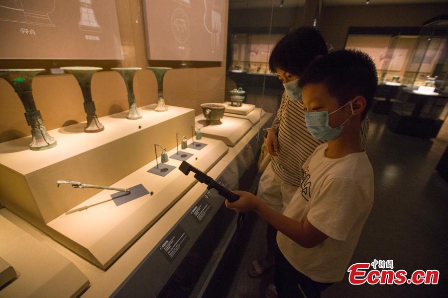 Porta-chicote antigo em forma de bast?o de selfie se torna viral