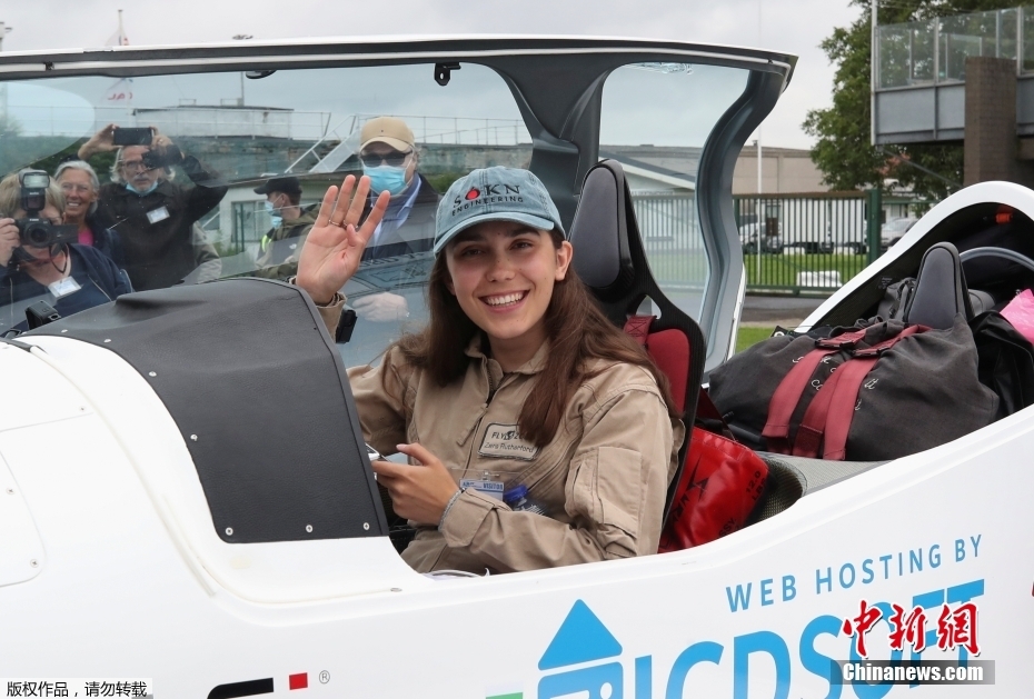 Piloto belga-britanica de 19 anos a postos para voo a solo à volta do mundo