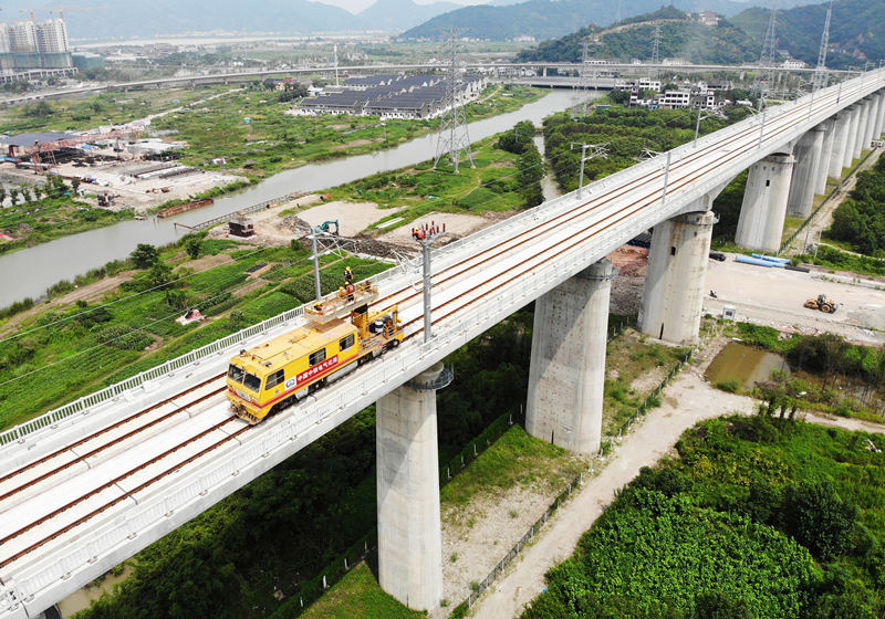 China: constru??o da primeira ferrovia de alta velocidade com investimento de capital privado em curso