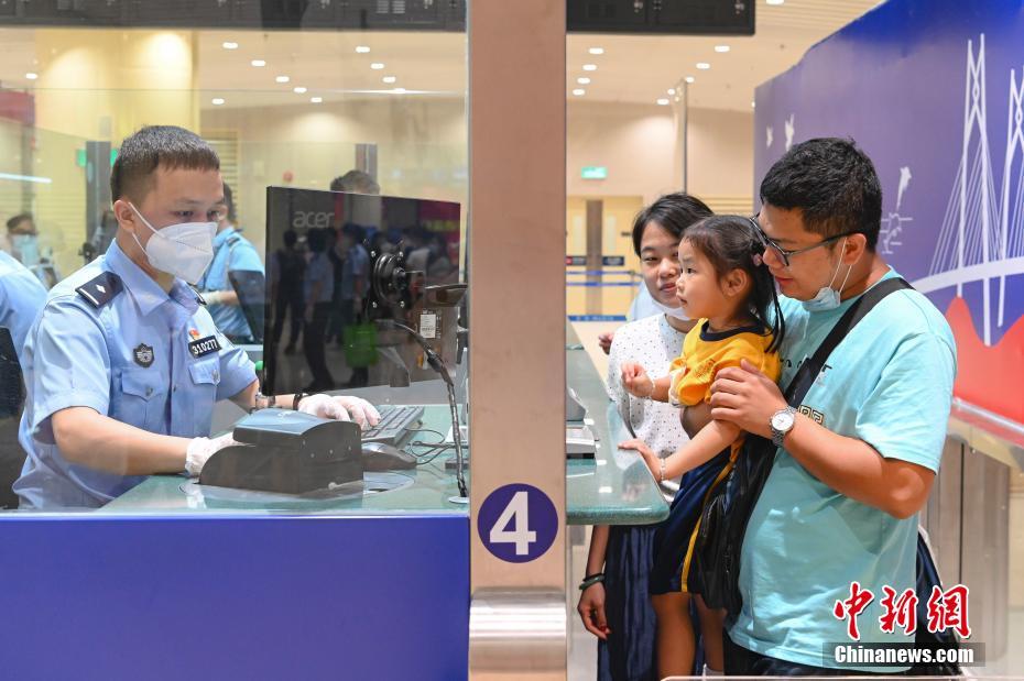 Posto Fronteiri?o de Qingmao é inaugurado