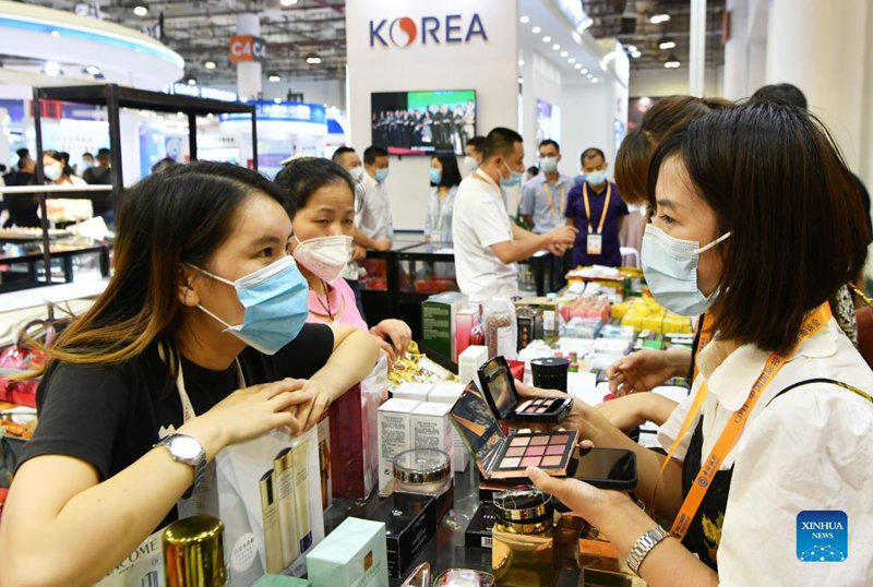 Feira Internacional de Investimento e Comércio da China 2021 é inaugurada em Xiamen 