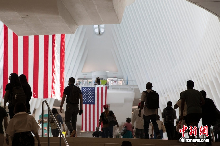 Americanos relembram 11 de setembro com ajuntamentos no World Trade Center