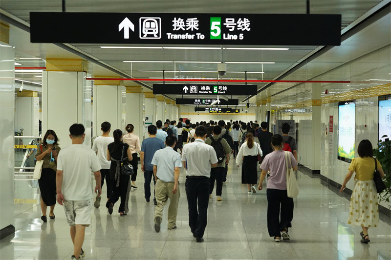 Metr? de Zhengzhou retoma circula??o em 6 linhas após repara??es de danos causados por cheias