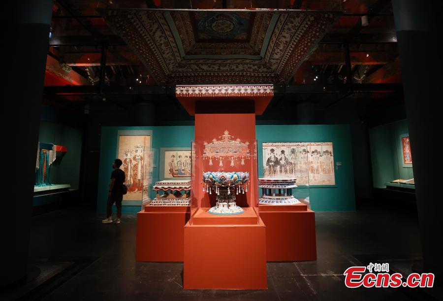 China: três réplicas de grutas s?o expostas no Museu do Palácio em Beijing