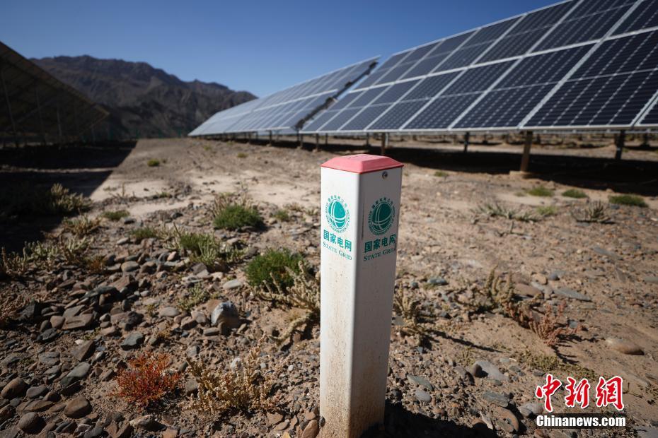 Xinjiang: usina fotovoltaica ajuda a consolidar conquistas de erradica??o da pobreza