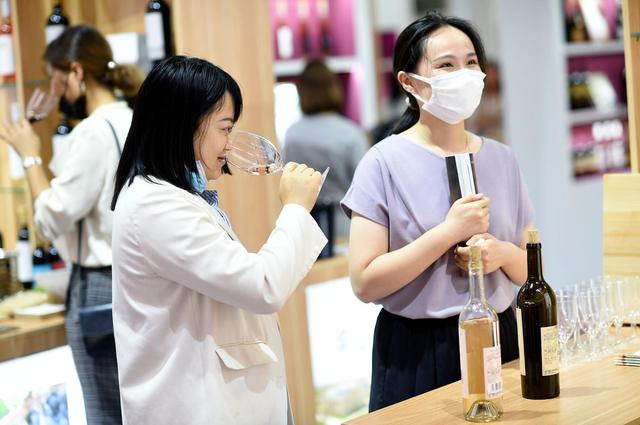 Exposi??o internacional de cultura e turismo do vinho é inaugurada no noroeste da China