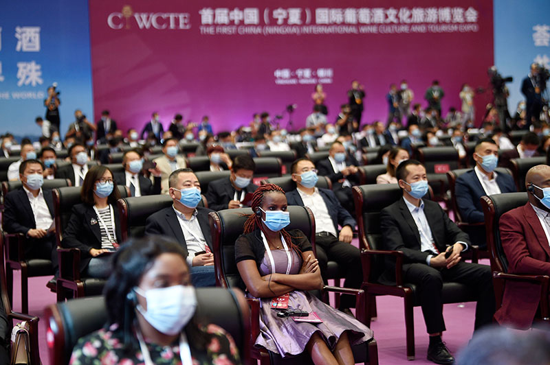 Exposi??o internacional de cultura e turismo do vinho é inaugurada no noroeste da China