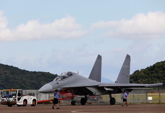 Aeronaves J-16D e WZ-7 ser?o apresentadas no Show Aéreo da China