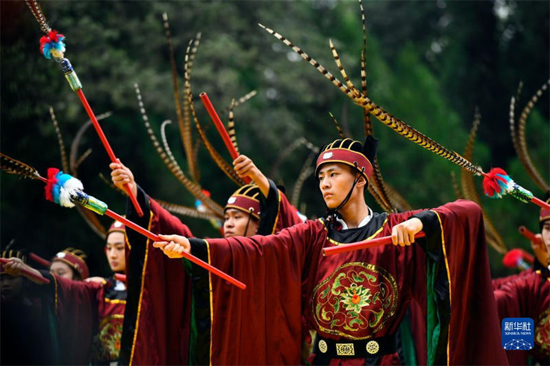 Qufu: cerim?nia realizada em homenagem a Confúcio 