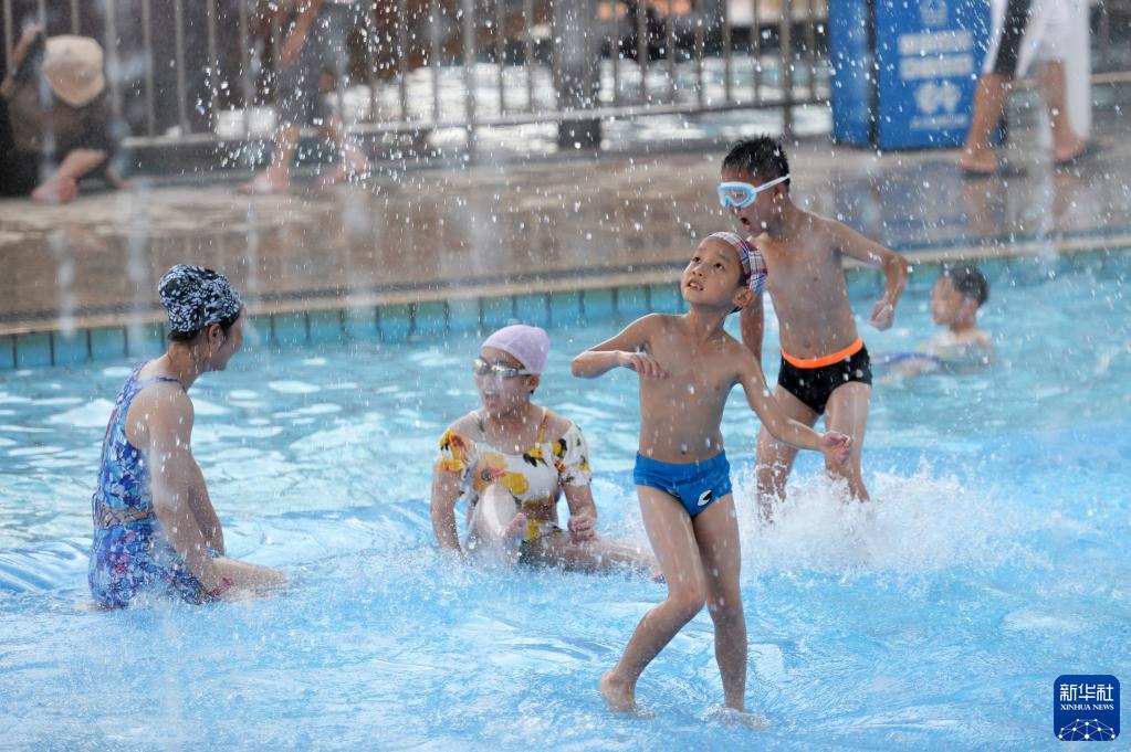 China registra 515 milh?es de viagens turísticas domésticas durante o feriado do Dia Nacional