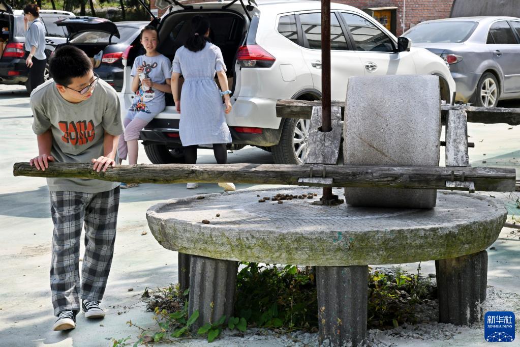 China registra 515 milh?es de viagens turísticas domésticas durante o feriado do Dia Nacional