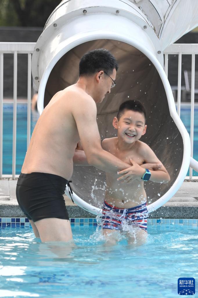 China registra 515 milh?es de viagens turísticas domésticas durante o feriado do Dia Nacional