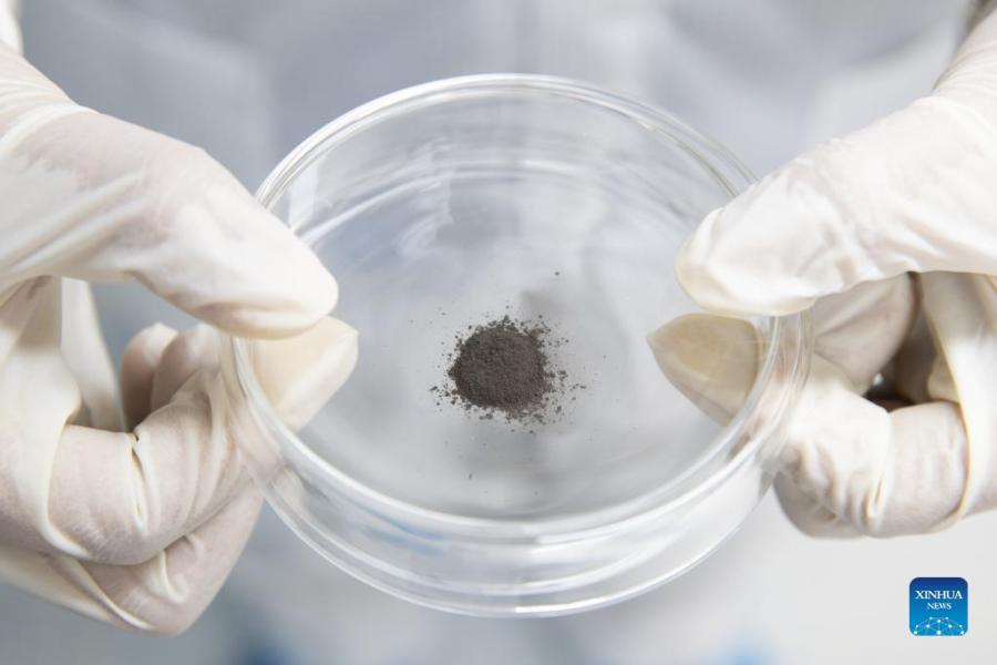 Miss?o Chang'e-5 da China oferece novas percep??es sobre a evolu??o da Lua