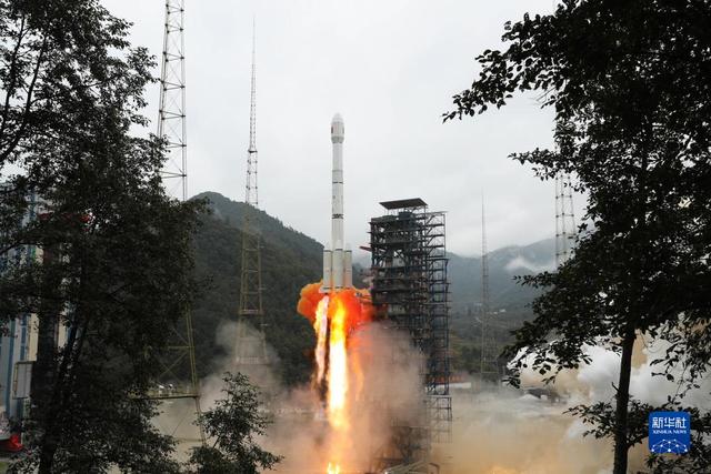 China lan?a satélite Shijian-21