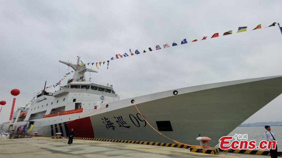 China lan?a primeiro navio de patrulha marítima de 10.000 toneladas em Guangzhou