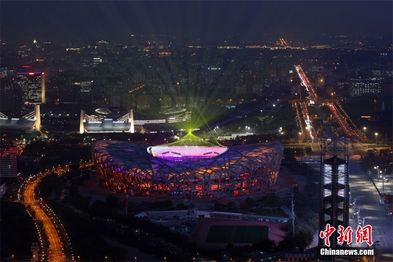 Beijing 2022: locais simbólicos das Olimpíadas s?o iluminados coletivamente pela primeira vez