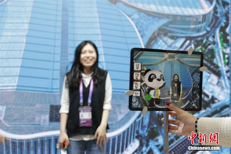 Centro de imprensa da CIIE é aberto oficialmente