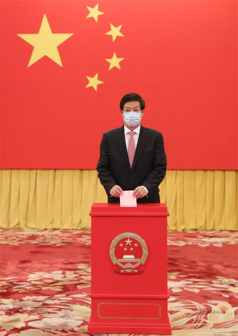 Xi Jinping vota na elei??o legislativa local em Beijing