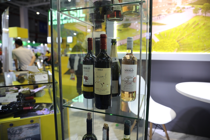 Galeria: exposi??os brasileiras atraem visitantes na CIIE