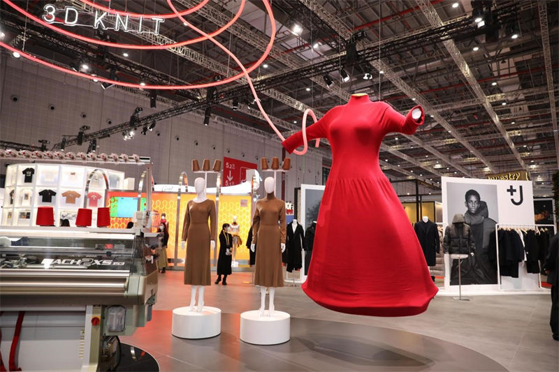 CIIE: estandes peculiares atraem visitantes