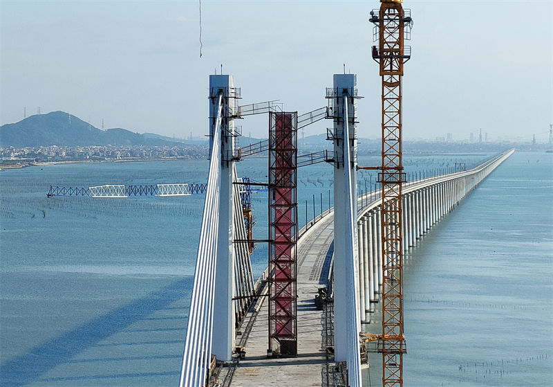 Ponte ferroviária de alta velocidade que atravessa o mar completa jun??o