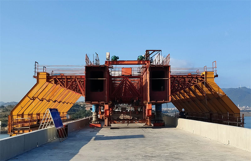 Ponte ferroviária de alta velocidade que atravessa o mar completa jun??o