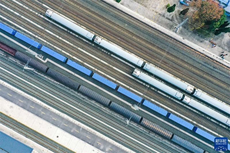 Guizhou, na China, lan?a seu primeiro servi?o direto de trem de carga China-Europa