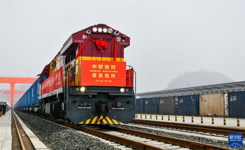 Guizhou, na China, lan?a seu primeiro servi?o direto de trem de carga China-Europa