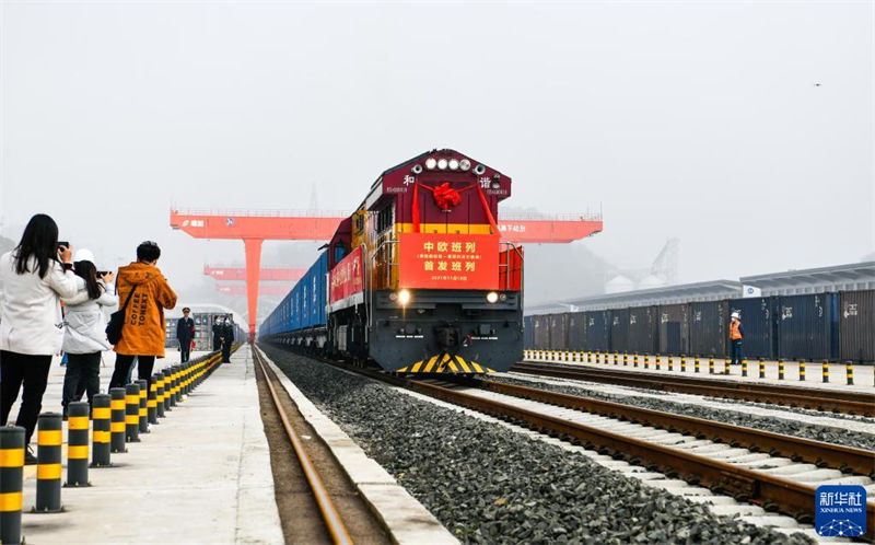 Guizhou, na China, lan?a seu primeiro servi?o direto de trem de carga China-Europa