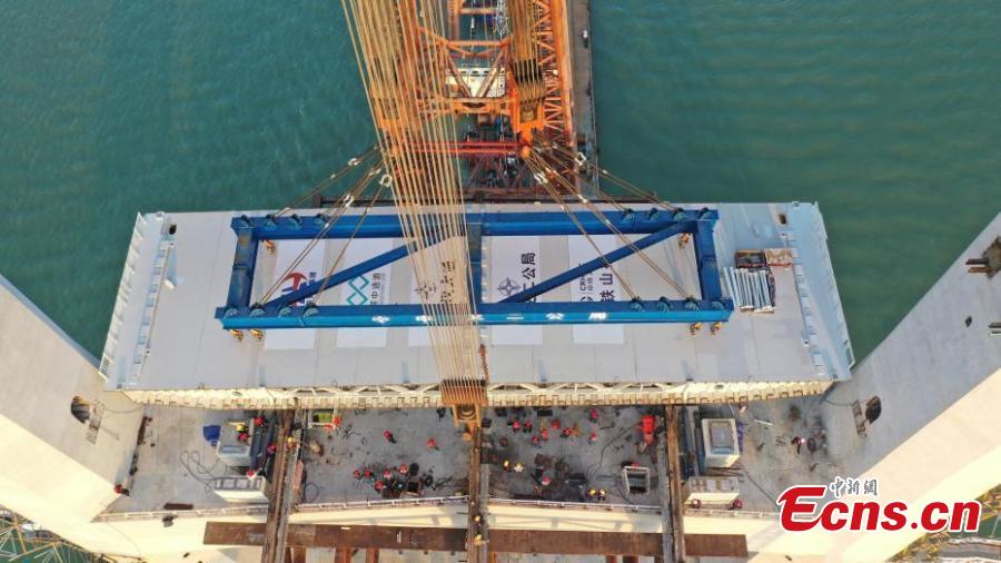 Constru??o da ponte Shenzhen-Zhongshan decorrendo sem incidentes