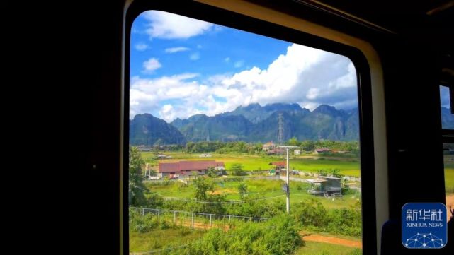 Ferrovia China-Laos iniciará opera??es nesta sexta-feira